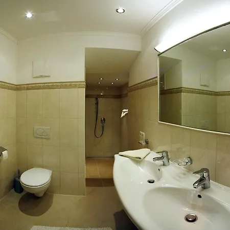 Appartementhaus Sonnenschein 메이른호픈